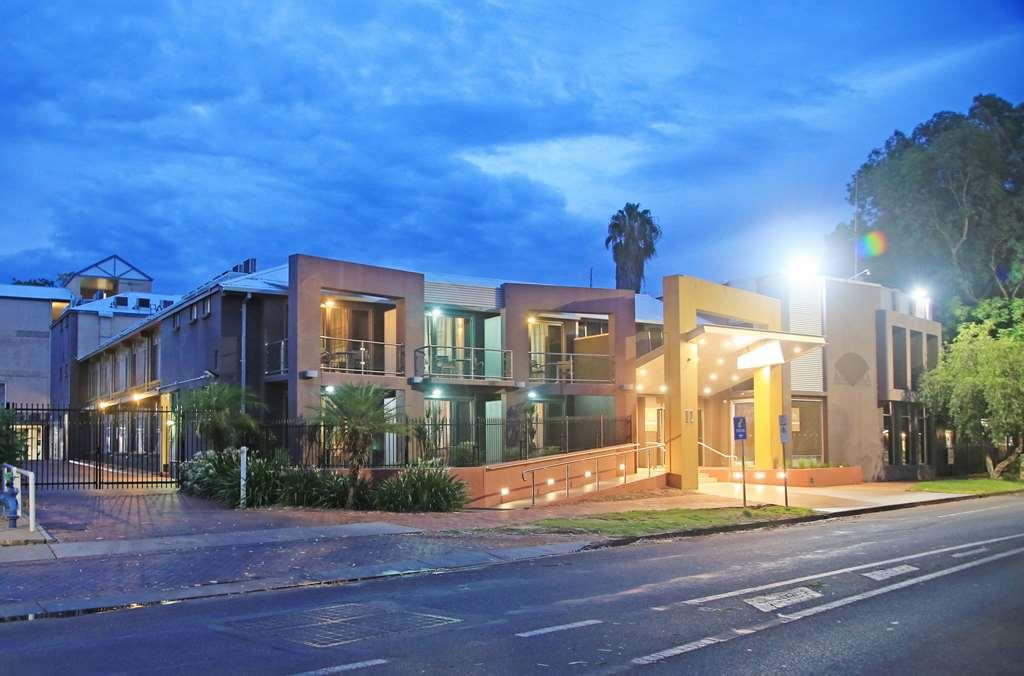 Stay At Alice Springs Hotel Exterior photo